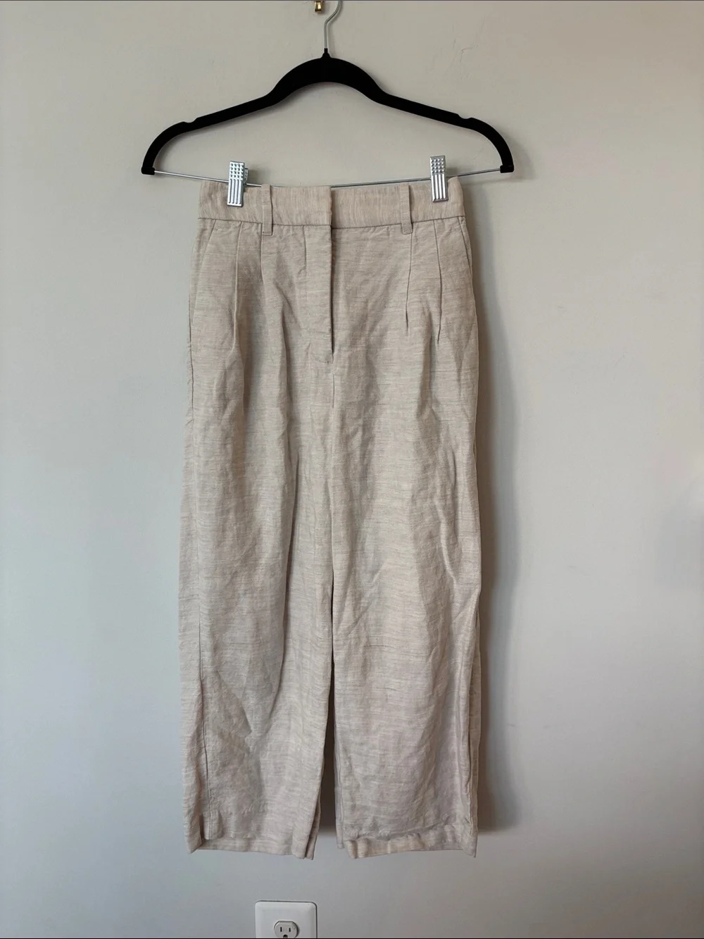 Aritzia Effortless Linen Wide Leg Pant in Tan-Taupe Sz XS short